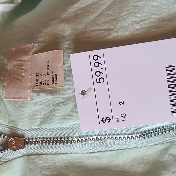 | H&M | Satin Cutwork Peplum Top - Picture 5 of 5